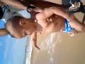 videos de Daniel na praia com Samuel