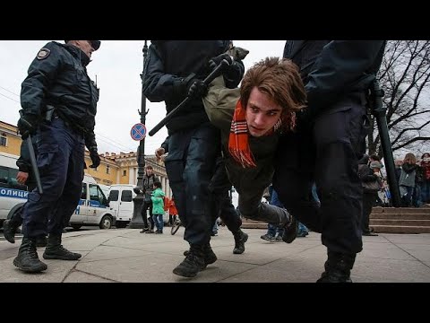 Anti-Putin-Proteste: Mehr als 1.000 Festnahmen in R ...