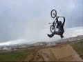 dit zijn allerlei stunts die je thuis niet moet doen heel pijnlijk maar soms ook grappig