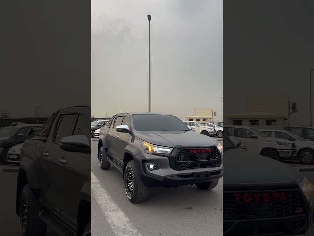تويوتا هيلوكس GR SPORT video
