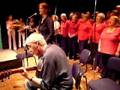 Mairi Campbell and Dave Francis sing auld lang syne in barga