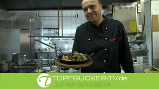Wildschweinmedaillons | sautierte Champignons | Speck-Serviettenknödel
