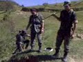 e isso que faz um garoto virar um homem . esse video e de um campo de recruta do exercito brasileiro.........