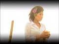 Song Giang NUA VANG TRANG