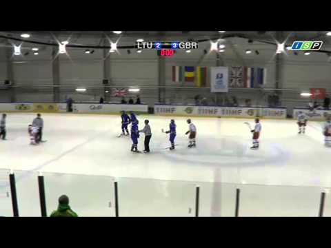 Jugador de Hockey golpea al arbitro