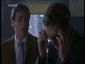 dr. house kauft sich einen neuen geilen gehstock nachdem der hund von seinem freund dr. wilson seinen anderen kaputt gebissen hat. coole szene aus der episode: 