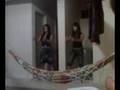thais e carol dançando