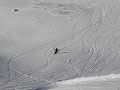 Et fantastisk fall under frikjøring i Parsenn, Davos. Legg forøvrig merke til skadefryden som brer seg nede på sletta...