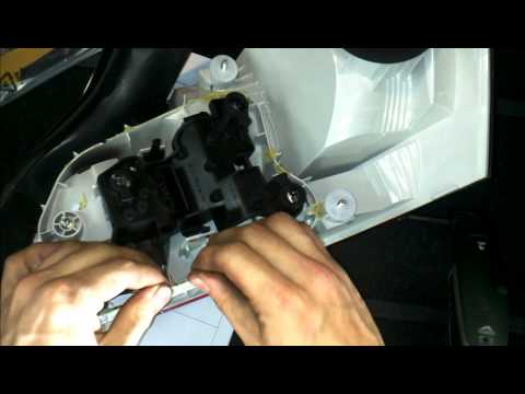 BMW 1 Series E88 & E82 Taillights Removal Common Issue How to DIY: BMTroubleU
