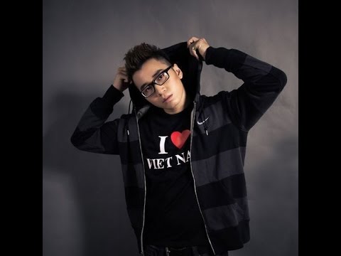 Xã hội - Download MP3: http://www.mediafire.com/?6pfd3t528u6uzfg Xã hội thiệt là,rắc rối thiêt nha Ai cũng xạo quần,xạo heo vậy ai sẽ là người thiệt thà Ai cũng ngông...