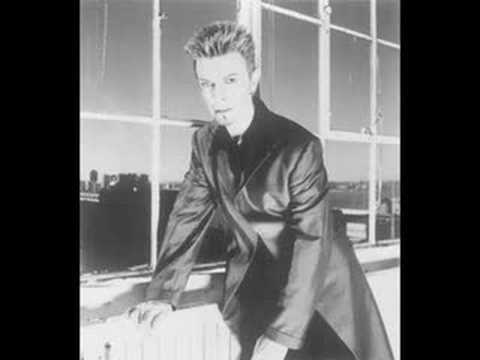 Video de I'm Deranged (Jungle mix) de David Bowie