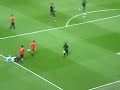 Ronaldinho humilie un de ses coéquipier à l'échauffement !