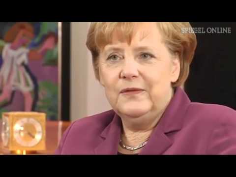 polit - Angela Merkel hat erstmals im Kanal der Bundesregierung auf YouTube den Internetnutzern geantwortet. Die User durften dort Fragen an die Kanzlerin einreichen.