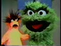 Sesame Street - Ernie which lost Rubber Duckie