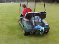 devin driften met golfkarretje devin driften met golfkarretje