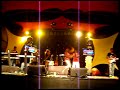 A vocalista Glaice Cravo cantando a m&uacute;sica Faz o S na Casa de Show Apororoca no anivers&aacute;rio do Bruno e Trio, s&oacute; n&atilde;o reparem no audio pois foi gravado de uma camera digital.