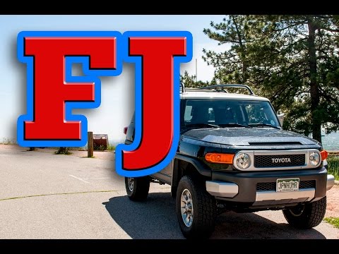 Regular Car Reviews: 2012 Toyota FJ Cruiser Regular Car Reviews: 2012 Toyota FJ Cruiser