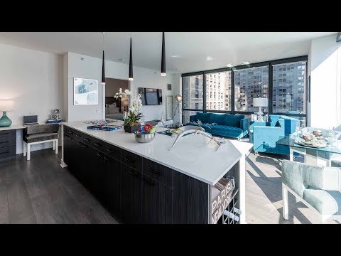 A Loop 2-bedroom, 2-bath model at the amenity-rich 73 East Lake A Loop 2-bedroom, 2-bath model at the amenity-rich 73 East Lake