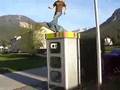 Jumpstyle auf Telefonzelle (Ferlach)