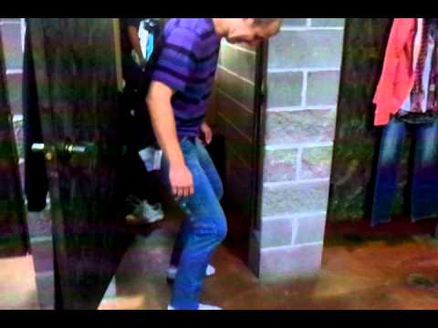 how to wear purple skinny jeans