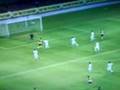 Gol Ibrahimovic medio campo fifa09