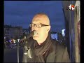 TOM WENDT - LETZTER ZUG NACH HAUSBALCONYTV.DE 18/09/2007PRÄSENTIERT VON JOHANNA LEUSCHENUdo Lindenberg hat unlängst den Sonderzug nach Pankow besunden. Tom Wendt dagegen nimmt sich den letzten Zug nach Haus vor und will nicht nach Ost-Berlin, sondern nach Altona. Dort sollten übrigens auch alle hin, die unseren ersten elektrischen Singer/Songwriter statt auf dem Balkon live in der Parallelwelt in Altona erleben möchten. Am 20.9. wird er dort wieder seine 