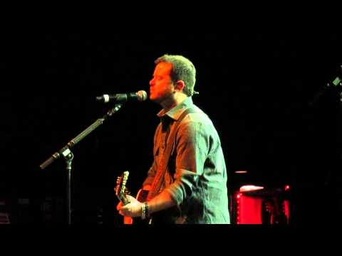 Wade Bowen sings