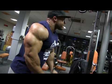 Phil Heath - Shoulders, triceps