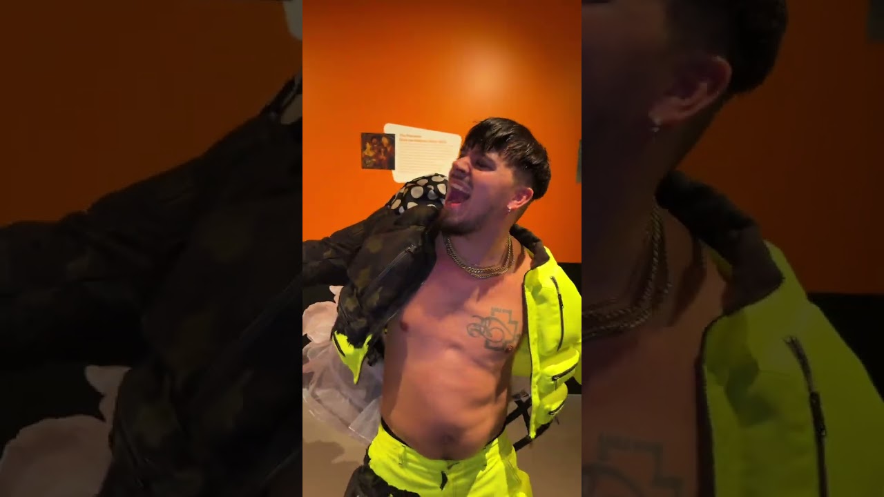 Don’t question it, it makes sense 🪩 #Eurovision