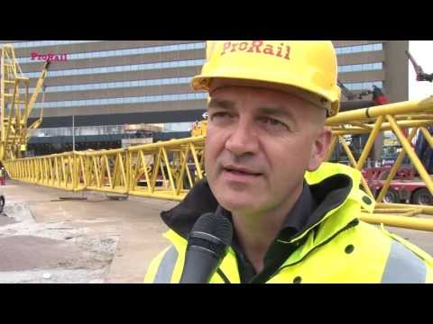 Het dak van Den Haag Centraal zit erop