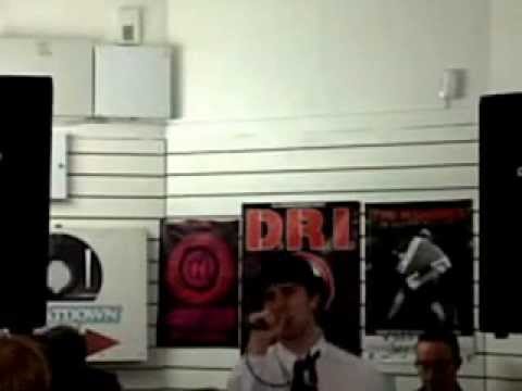 spectrebilly - Maximo Park playing Parisian Skies from Our Earthly Pleasures at Beatdown Records in Newcastle as part of their promotional tour to promote their new album T...