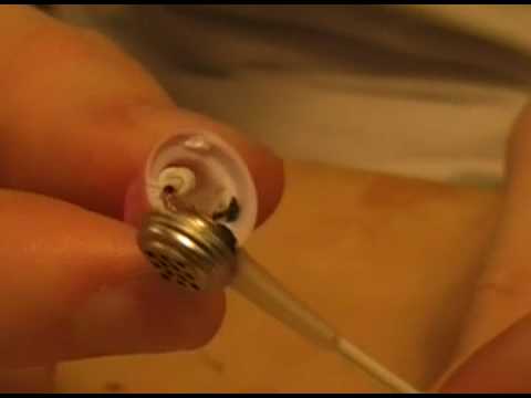 how to fit iphone earbuds