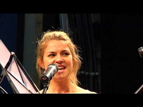 LUCY SCHERER & MORITZ TITTEL - 'Can't Help Falling In Love' (Fantag 2013)