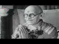 Super hit song from old classic movie Jagriti (1954) starring Abhi Bhattacharya, Pranoti Ghosh, Kanu Roy, Mehmood, Dhumal, Bipin Gupta, Ghanshyam. Music: Hemant Kumar, Director: Satyen Bose Singer : Asha Bhosle