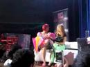 guita tornado con sus posturitas con daniela blume