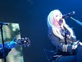 Avril Lavigne "Hot" acoustic on The Best Damn Tour