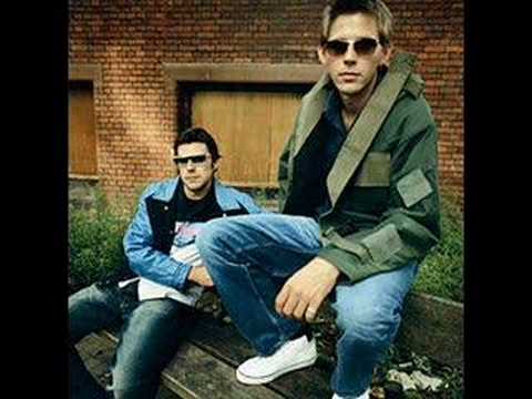 Groove Armada - The Girls Say (feat. Rhymefest)