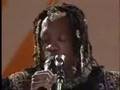 Milton Presta homenagem a Elis no Show Tambores de Minas