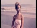 bruce-springsteen-e-st-band-girls-in-their-summer-clothes-.html