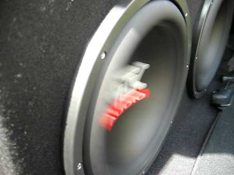 Two 12" MTX Terminator sub woofers with a Dual 1000 watt amp.