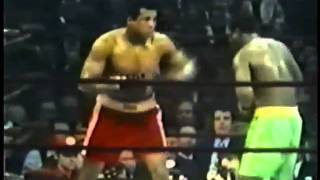 Muhammad Ali Vs Joe Frazier   I: Round 15 (Knockdown.)