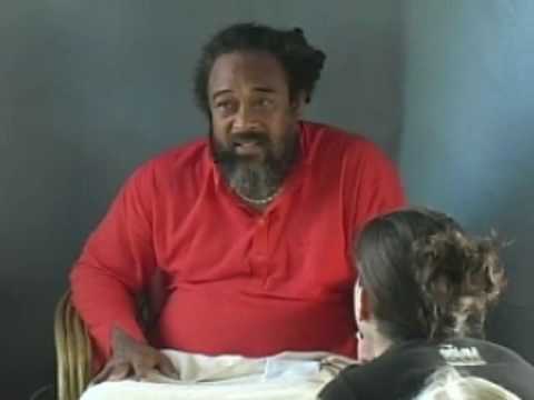 Mooji Video: Fear of “Being Alone with No Story” Part 2