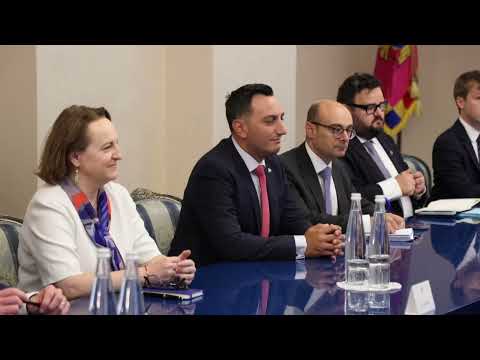 Președinta Maia Sandu a discutat cu Comisarul UE Glenn Micallef despre consolidarea sectorului cultural și dezvoltarea sportului cu sprijin european