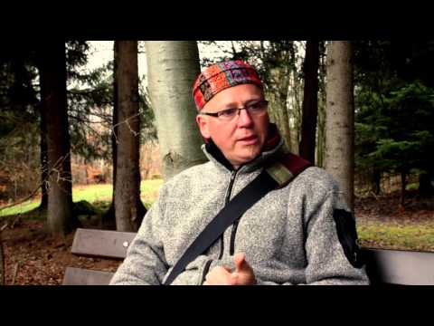 sprache - Was heißt hier Piep? fragt der Artikel der DB mobil-Ausgabe 5/2013 über die Sprache der Vögel. Die Antwort liefert unser Video mit dem Vogelexperten Ralph Mü...