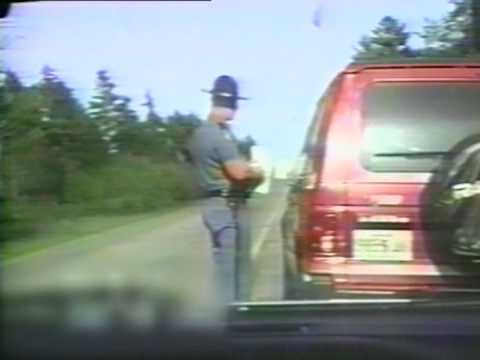 Crazy motorist goes nuts at a very cool traffic cop - police man & insane ...