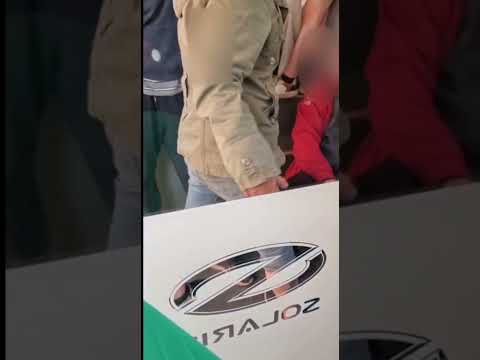 KROK OD BÓJKI W AUTOBUSIE. ZA TĄ REAKCJĘ PASAŻEROWIE DOSTALI BRAWA