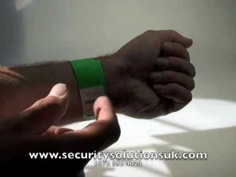 how to apply tyvek