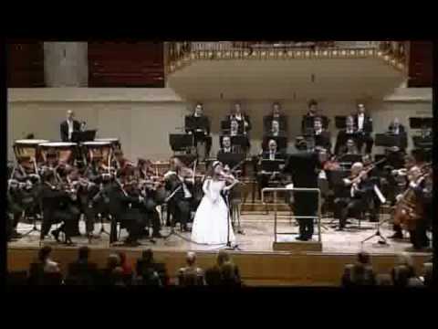 D Dur - Tchaikovsky violin concert performed by Vienna Classic Orchestra and Anna Savkina, 14 years old, (Russia) Part 1.