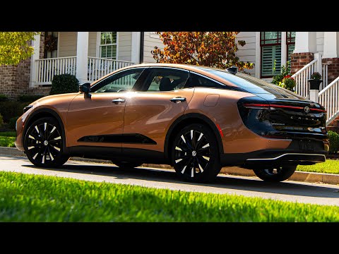 2023 Toyota Crown Platinum – Interior, Exterior and Driving