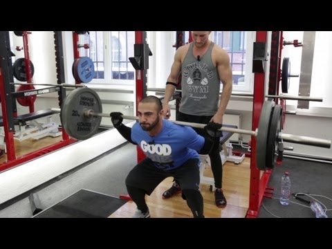 MMA Fighter vs. Natural Bodybuilder - Muskelaufbau Training KARL-ESS.COM
